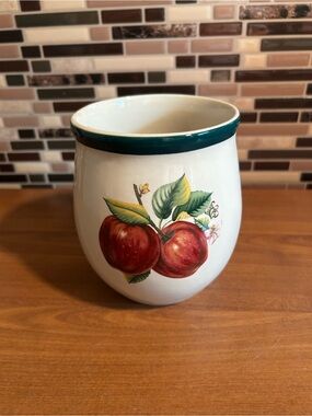Hand-Painted Apple Ceramic Utensil Holder - White with Red Apples
